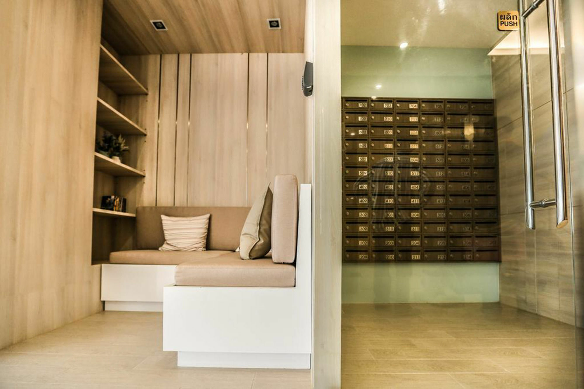 Central Place Serviced Apartment Angsila Chonburi Eksteriør bilde
