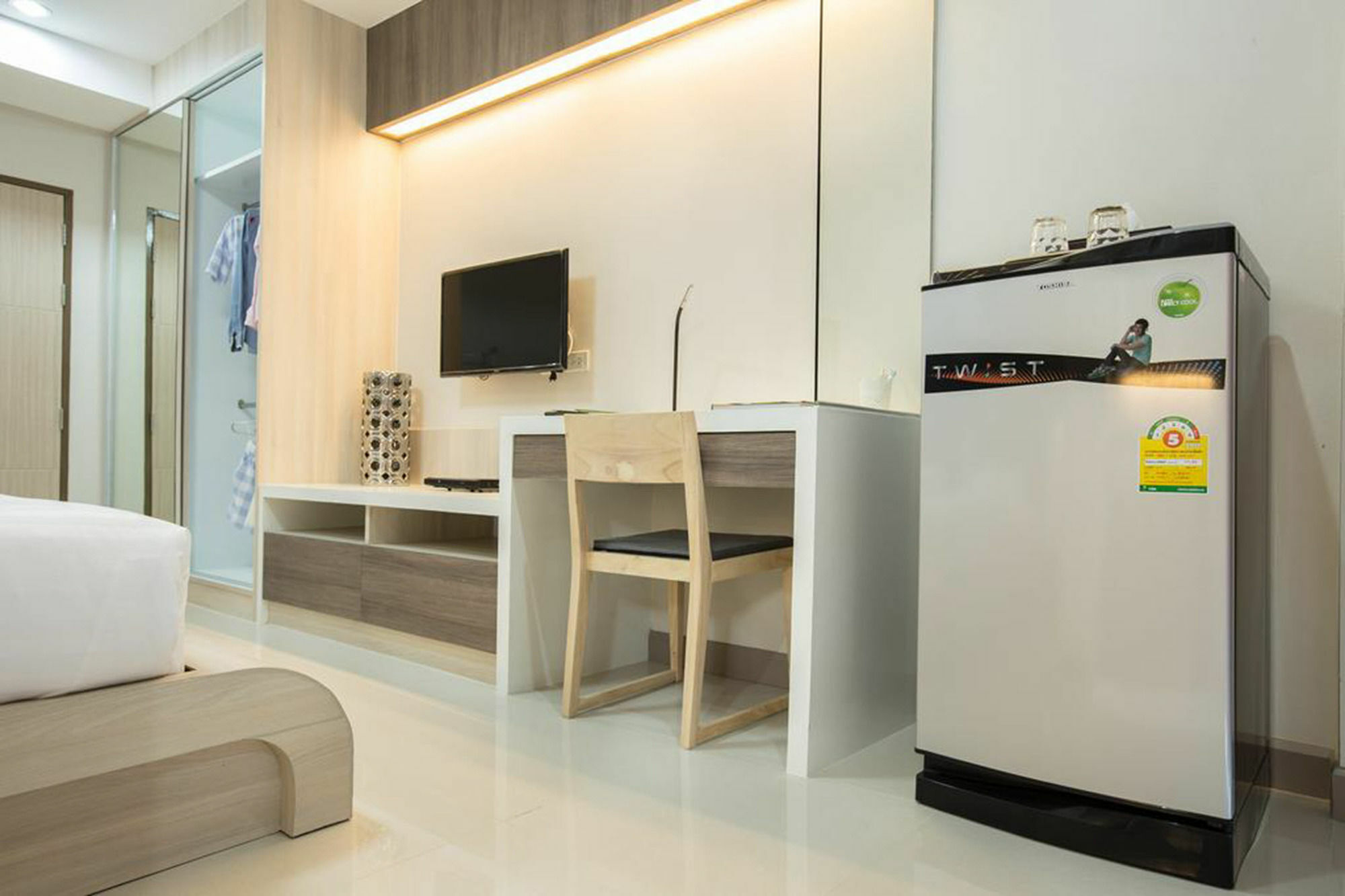 Central Place Serviced Apartment Angsila Chonburi Eksteriør bilde