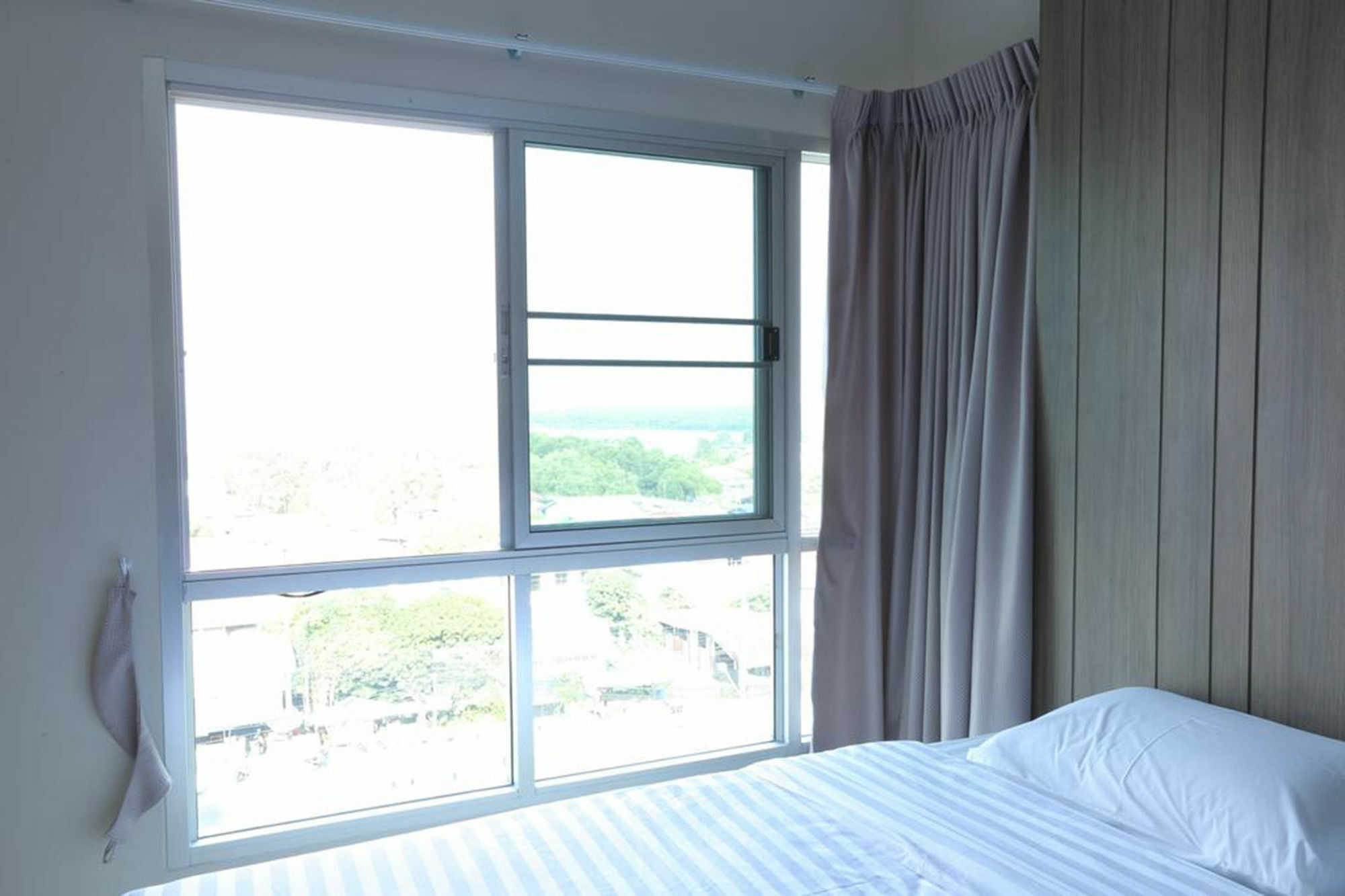 Central Place Serviced Apartment Angsila Chonburi Eksteriør bilde