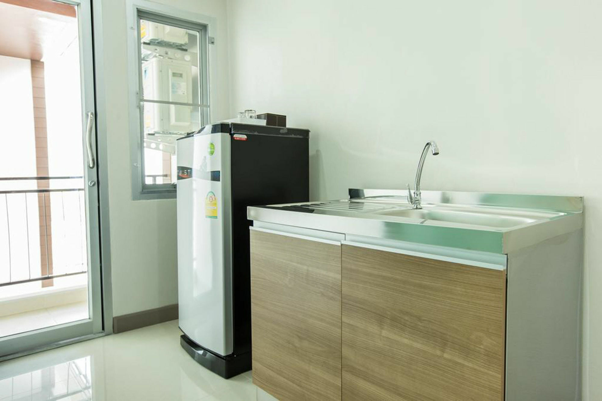 Central Place Serviced Apartment Angsila Chonburi Eksteriør bilde