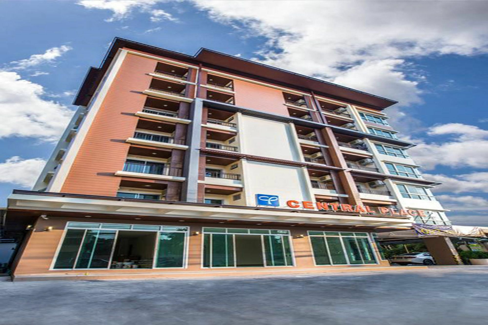 Central Place Serviced Apartment Angsila Chonburi Eksteriør bilde