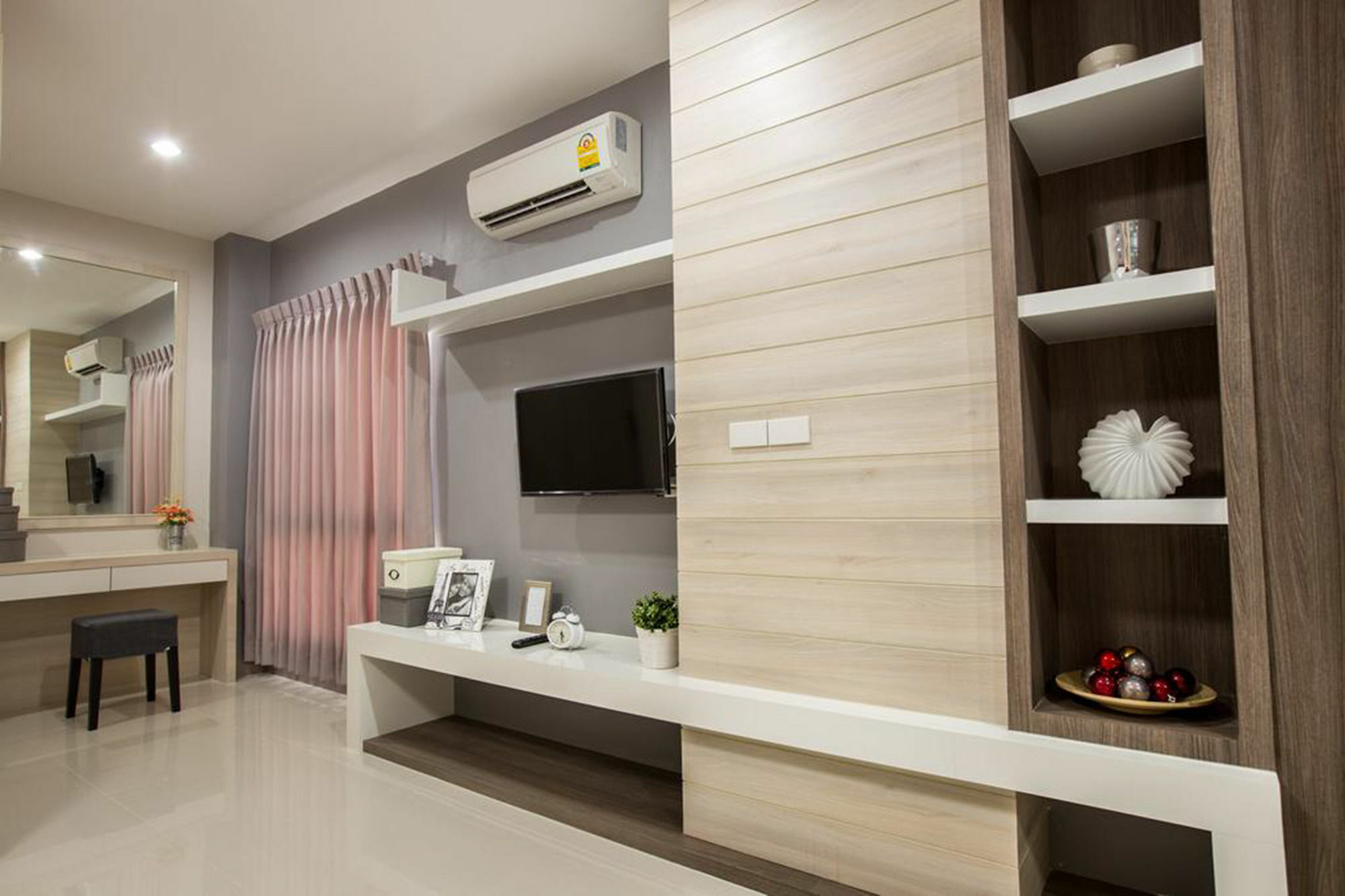 Central Place Serviced Apartment Angsila Chonburi Eksteriør bilde