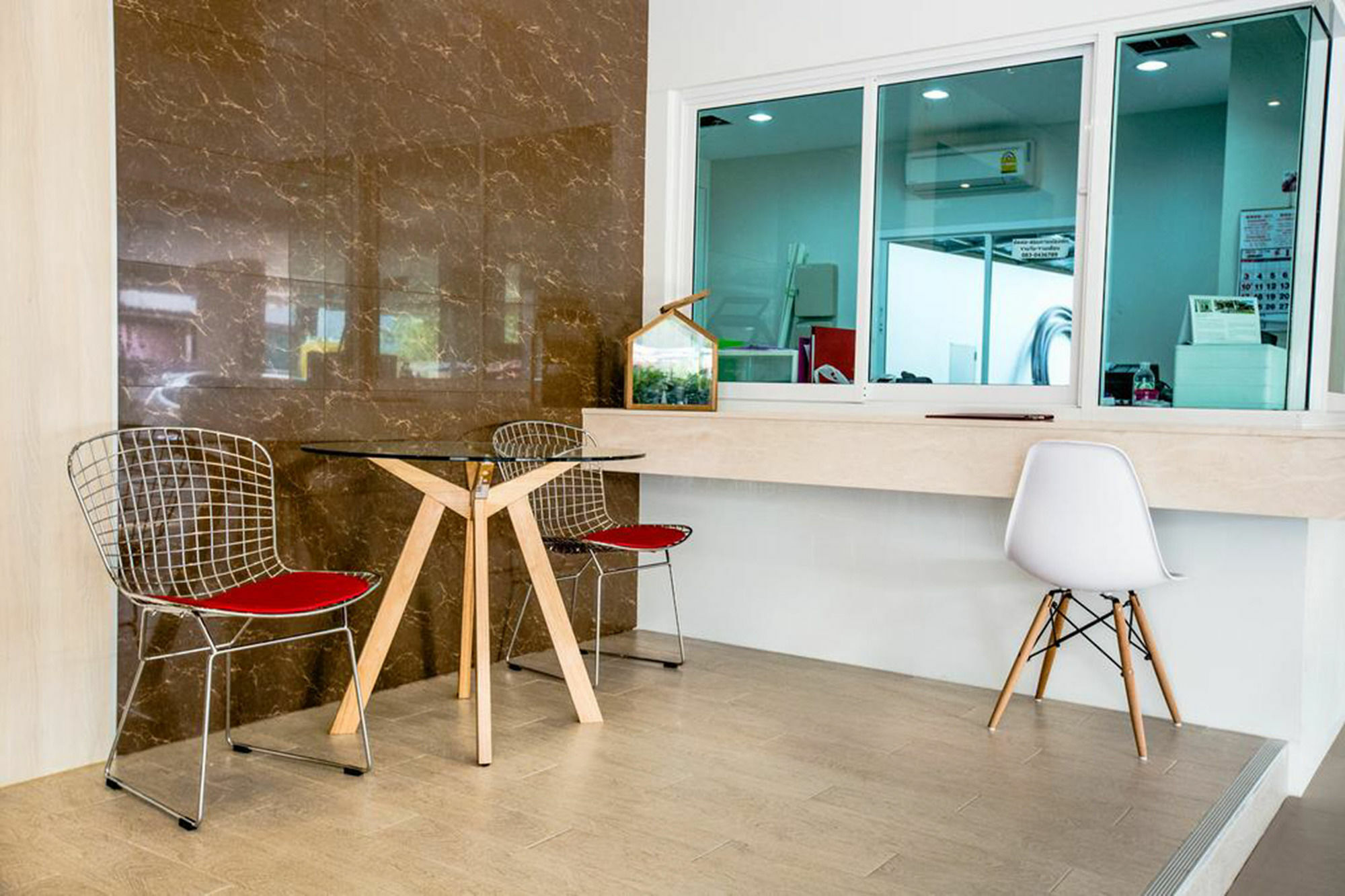 Central Place Serviced Apartment Angsila Chonburi Eksteriør bilde