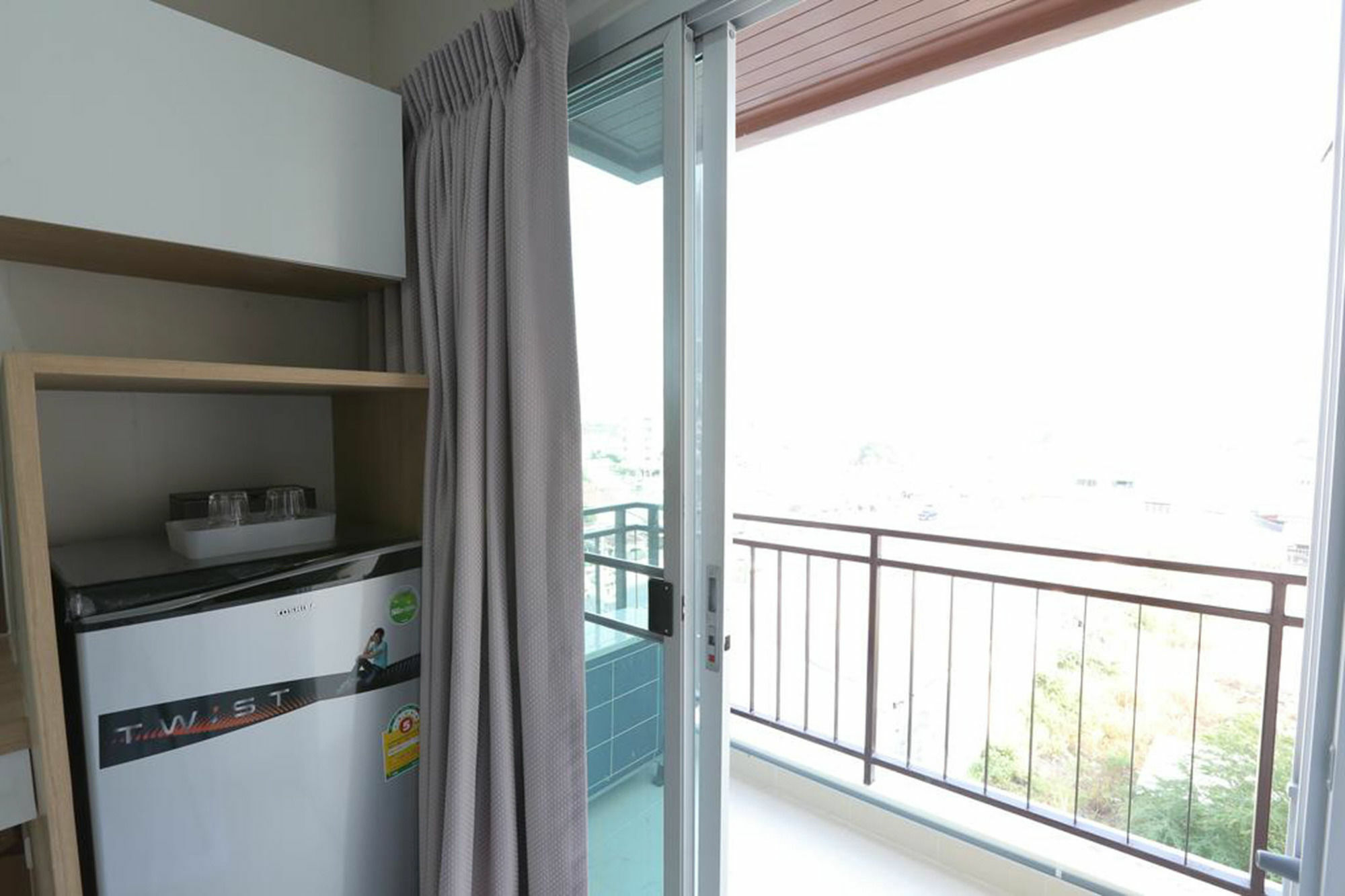 Central Place Serviced Apartment Angsila Chonburi Eksteriør bilde