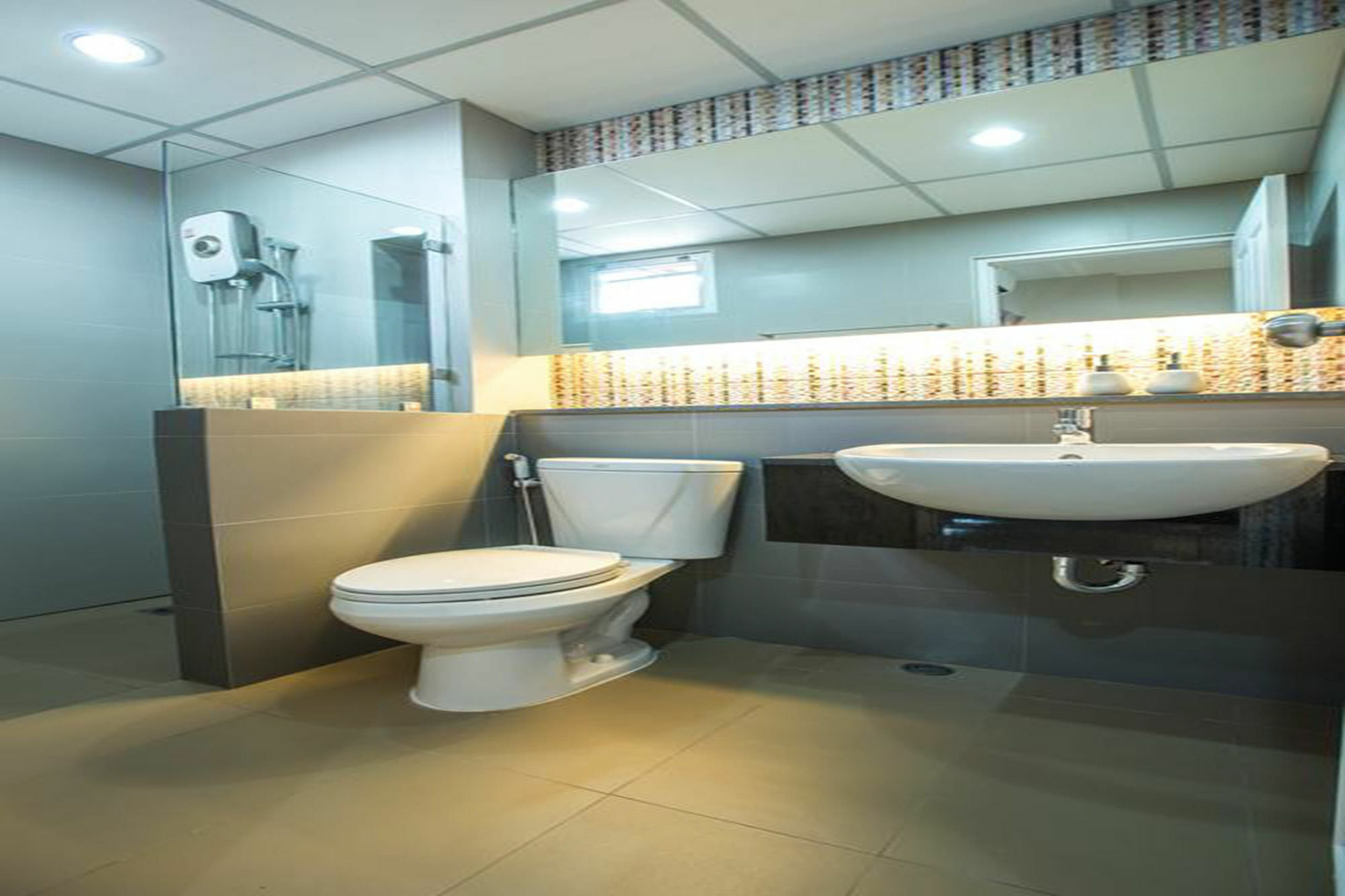 Central Place Serviced Apartment Angsila Chonburi Eksteriør bilde