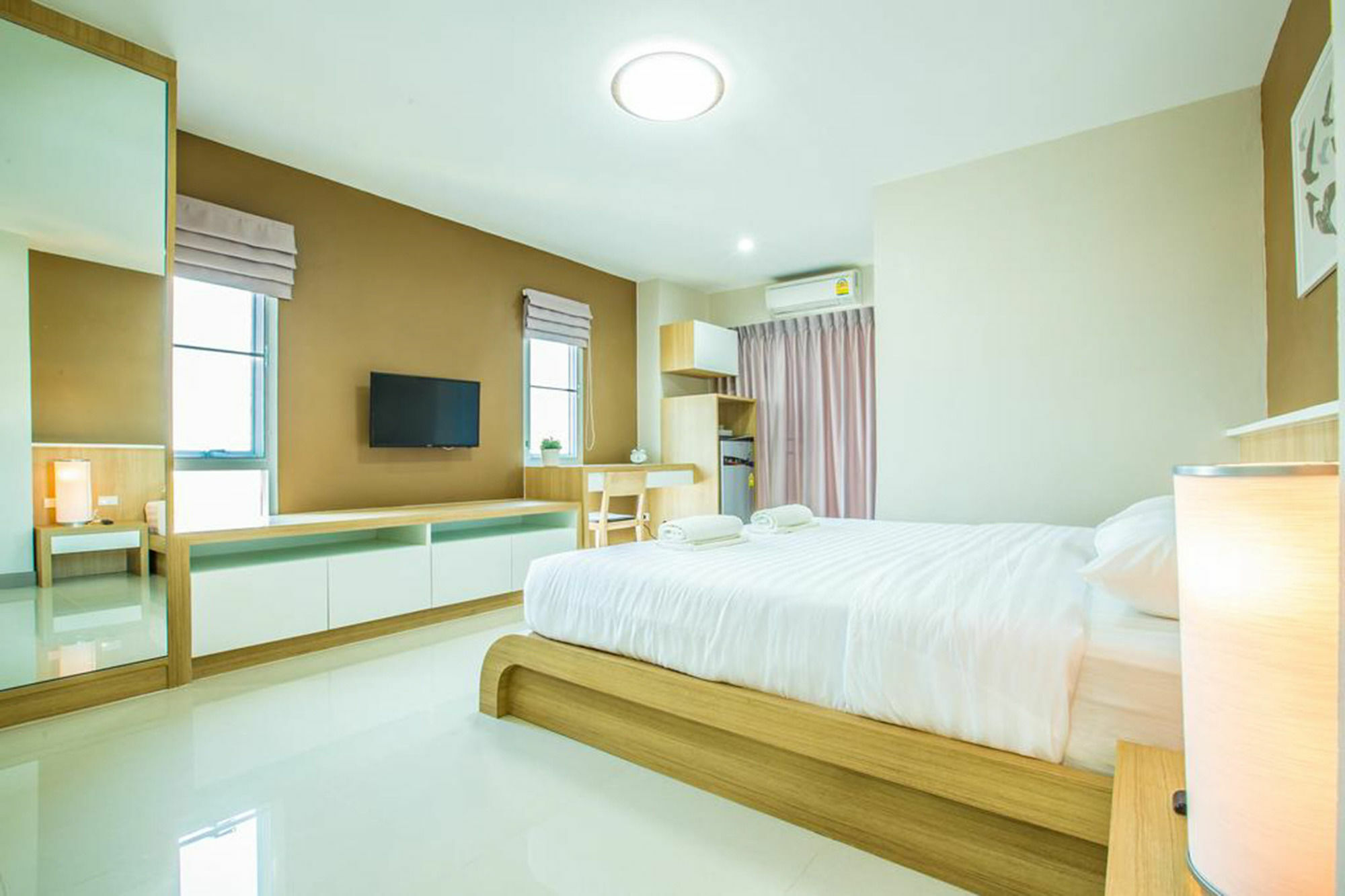 Central Place Serviced Apartment Angsila Chonburi Eksteriør bilde
